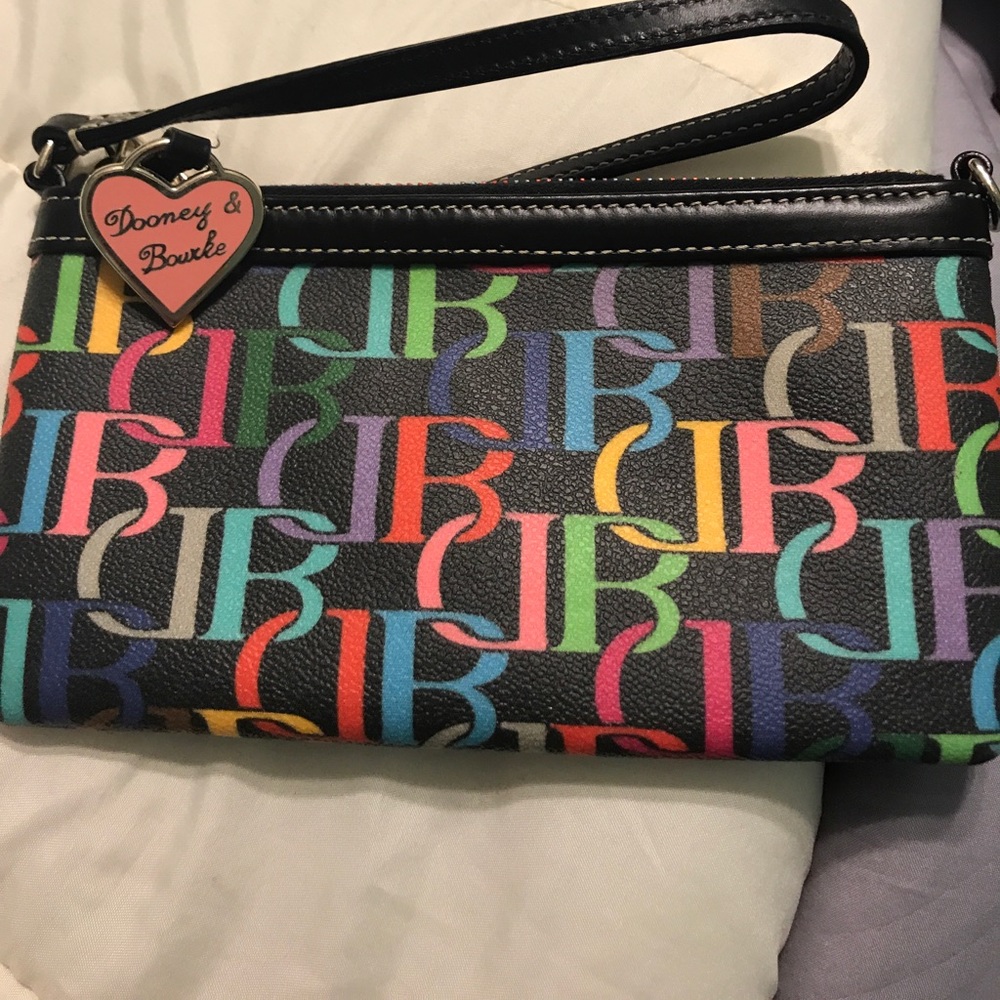 Dooney and bourke wristlet
